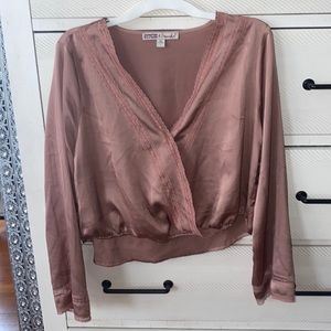 Long sleeve mauve top with lace
